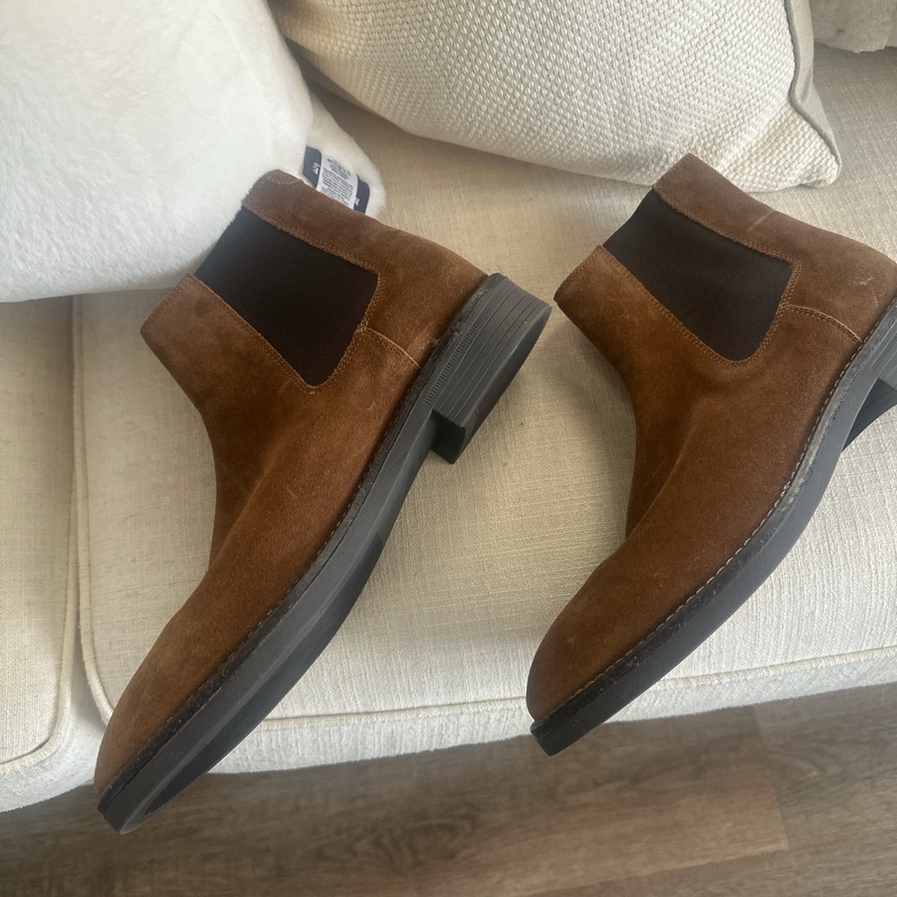 Zara Men’s Brown Suede Chelsea Boots – Size 44 (US 11)